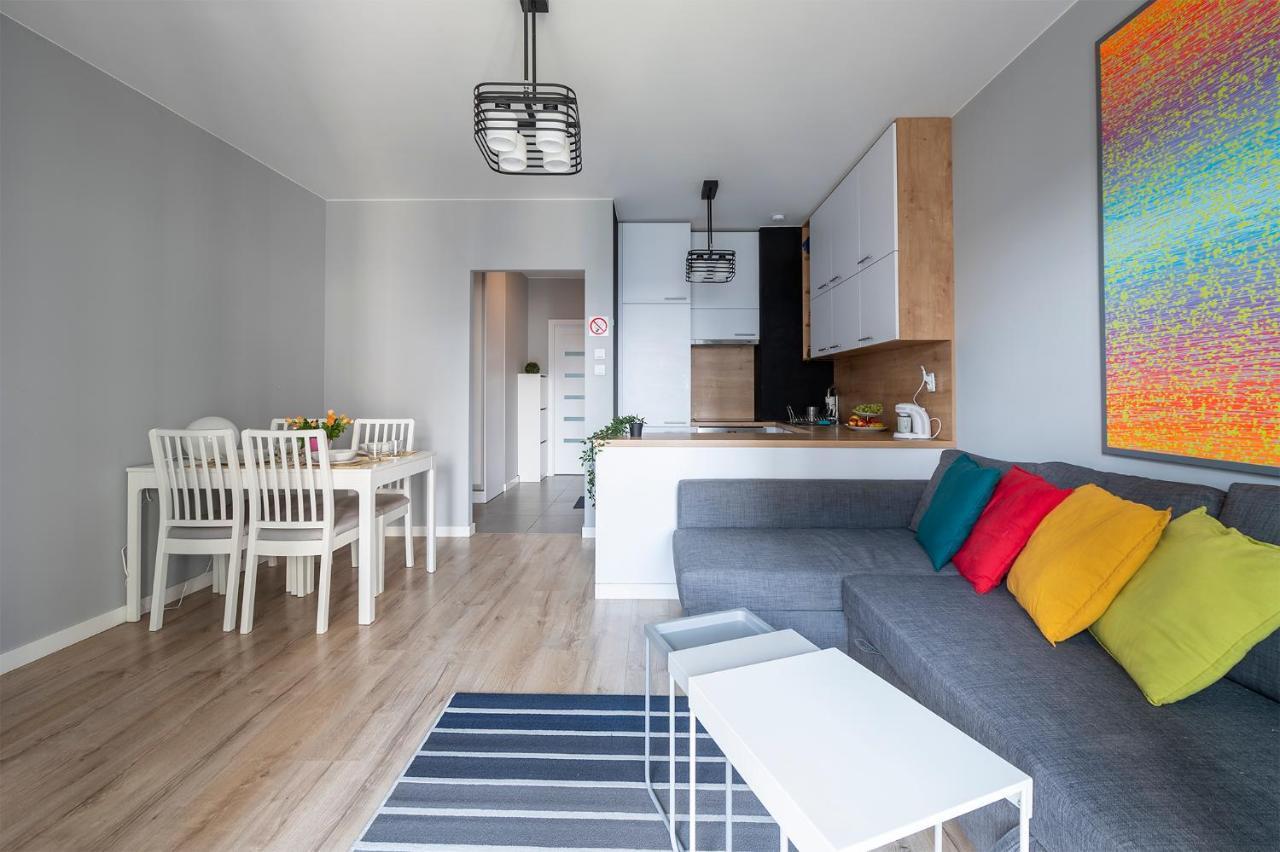 Apartment Luxury In -1-bright-secured-free Parking